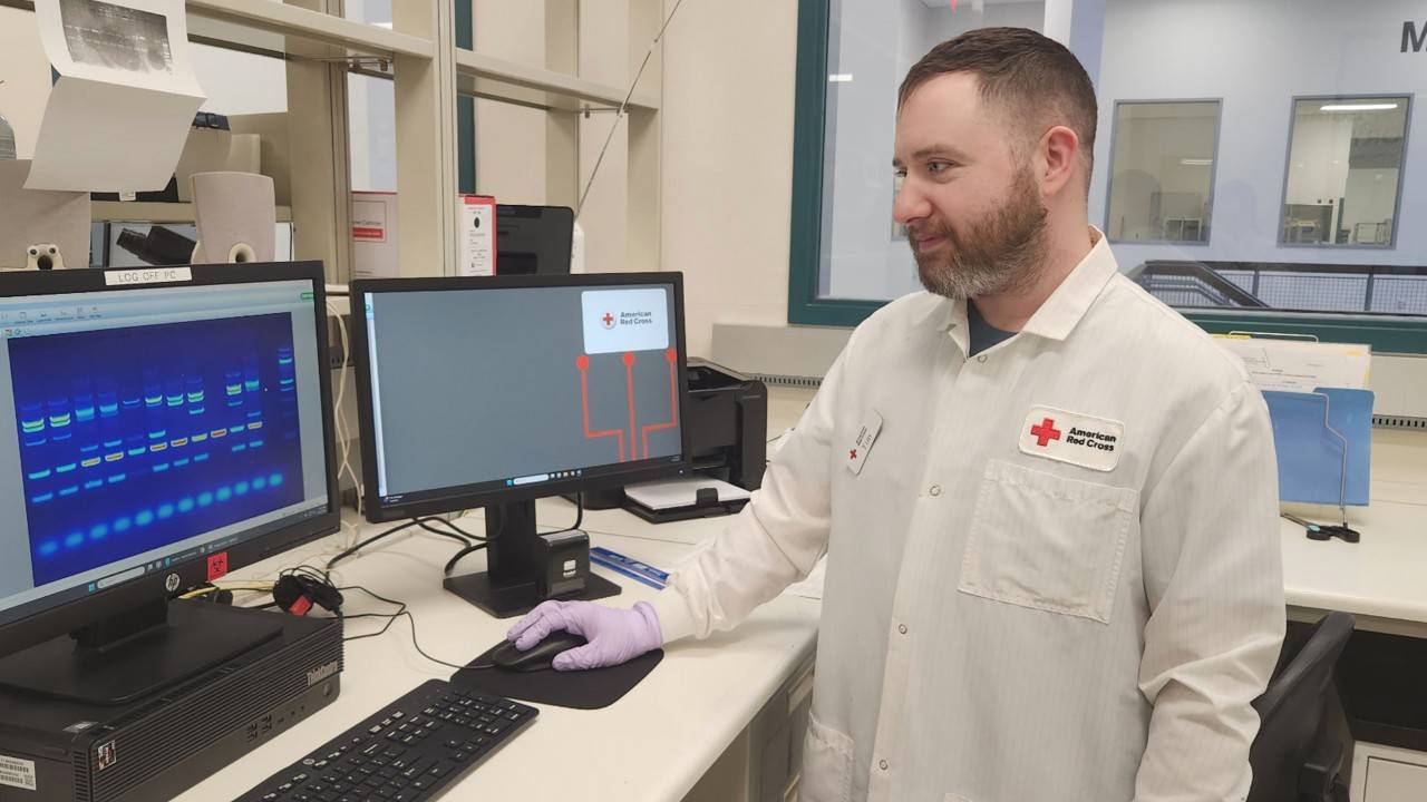 Photo of National Molecular Laboratory supervisor Timothy Hall.