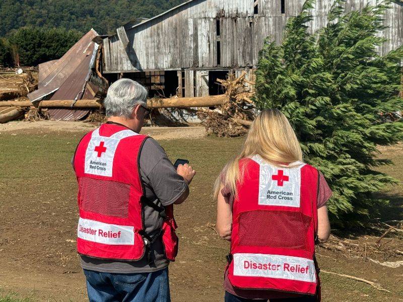 jeff lewis and cheryl floyd assessing damage in erwin