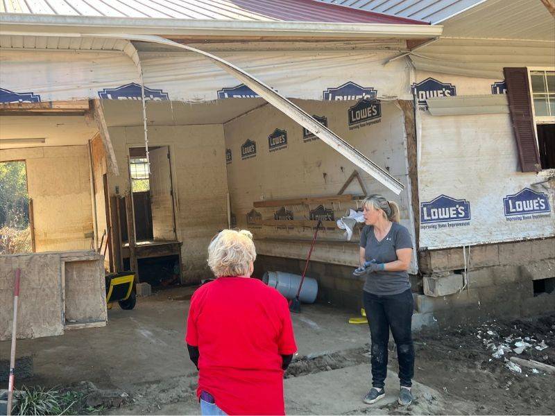 volunteers at scene of damage