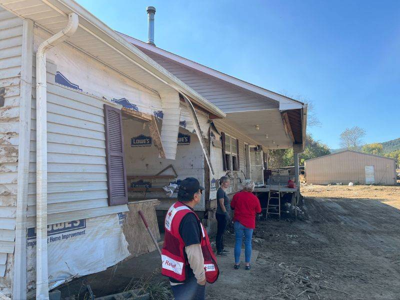 volunteers at scene of damage