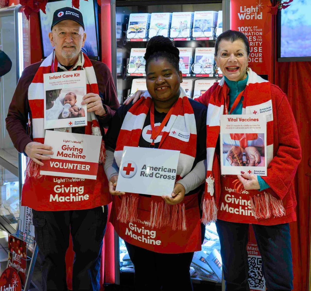 Hope Marowza with other Volunteers