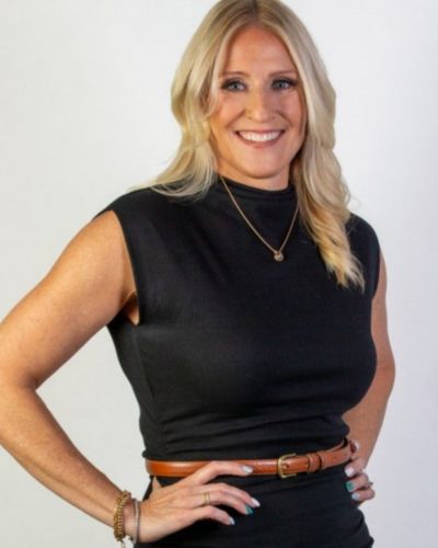 Janelle Anderson headshot