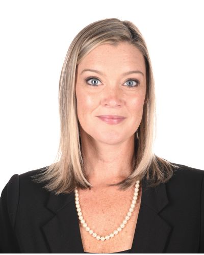 jennifer costa  headshot.