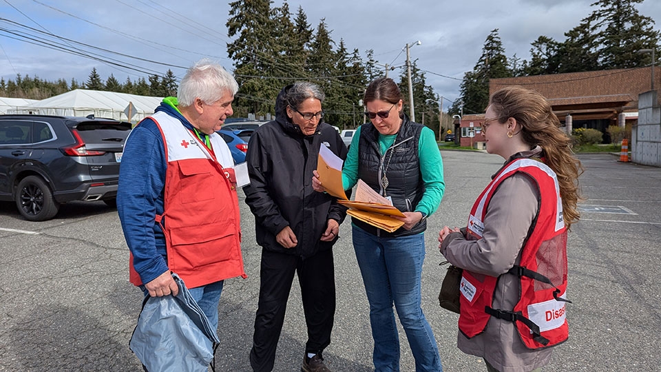 A group of 3 female volunteers.