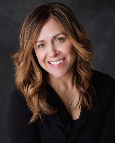 headshot of glady larsen