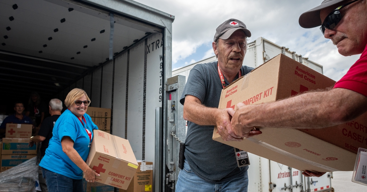How to Help in the Wake of Hurricane Ian | Red Cross Blood